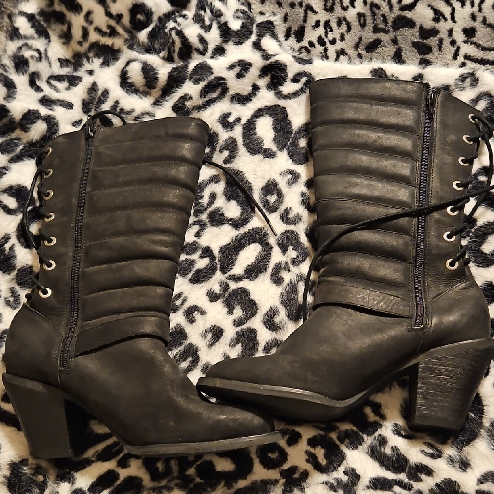 Durango Black Lace Up Women's Boots